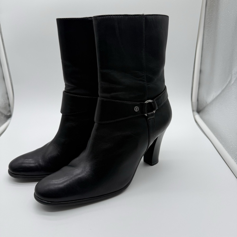 ETIENNE AIGNER Boots Sz 8.5M E-Yarden Black Leather Heel Preppy Academia Classic
